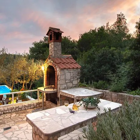 House Stupalo- With Private Pool * Rukavac (Vis)